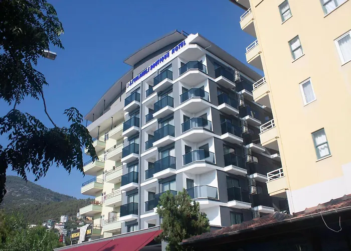 Livaneli Boutique